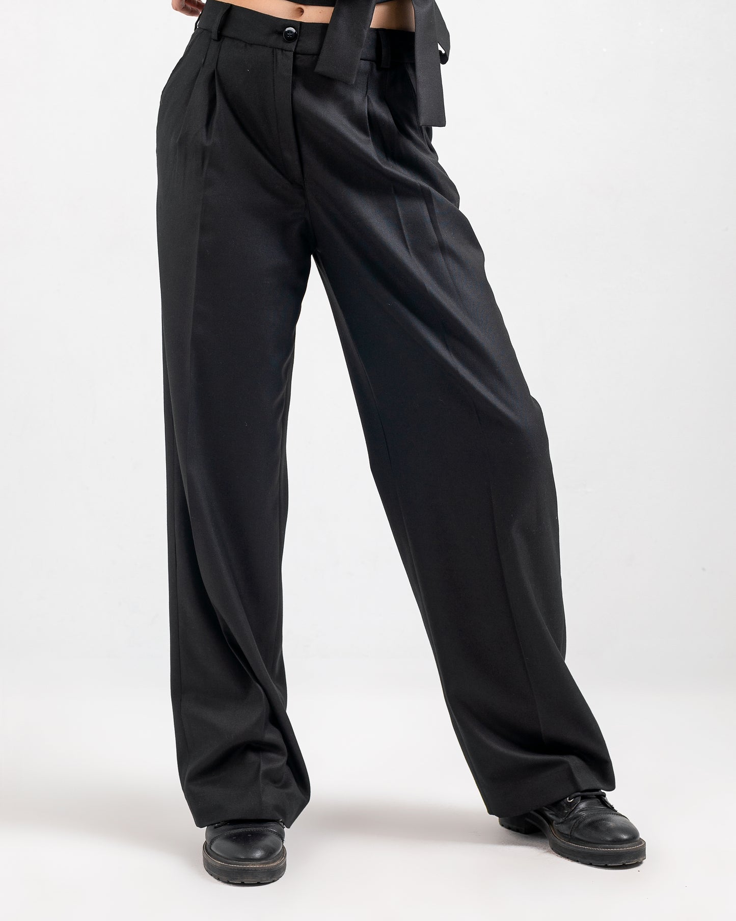 BLACK PLEATED WIDE-LEG PANTS