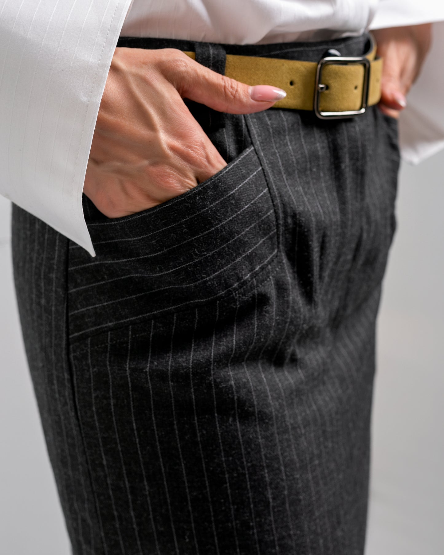 BLACK STRIPED MIDI SKIRT