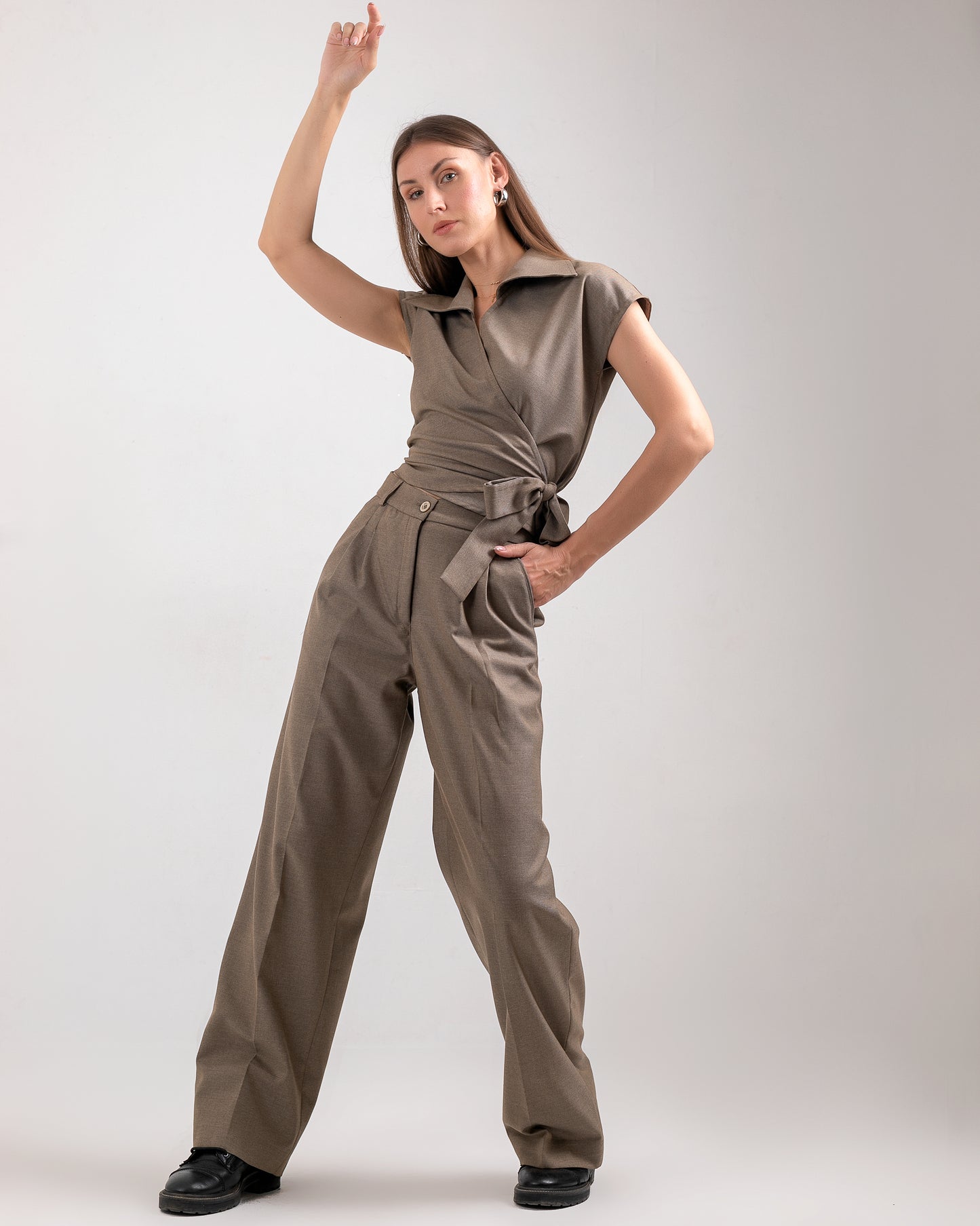 BROWN PLEATED PANTS