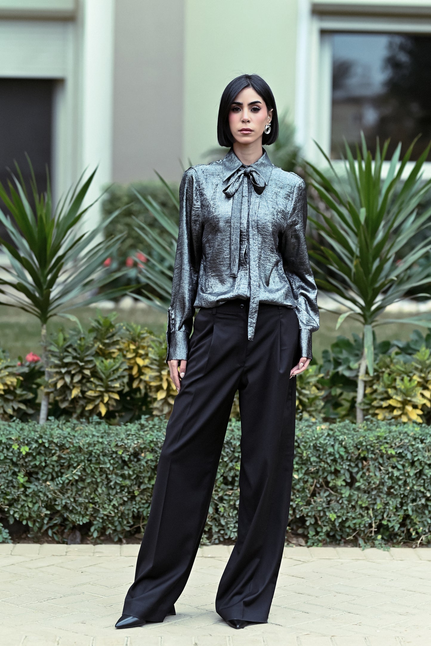 BLACK PLEATED WIDE-LEG PANTS