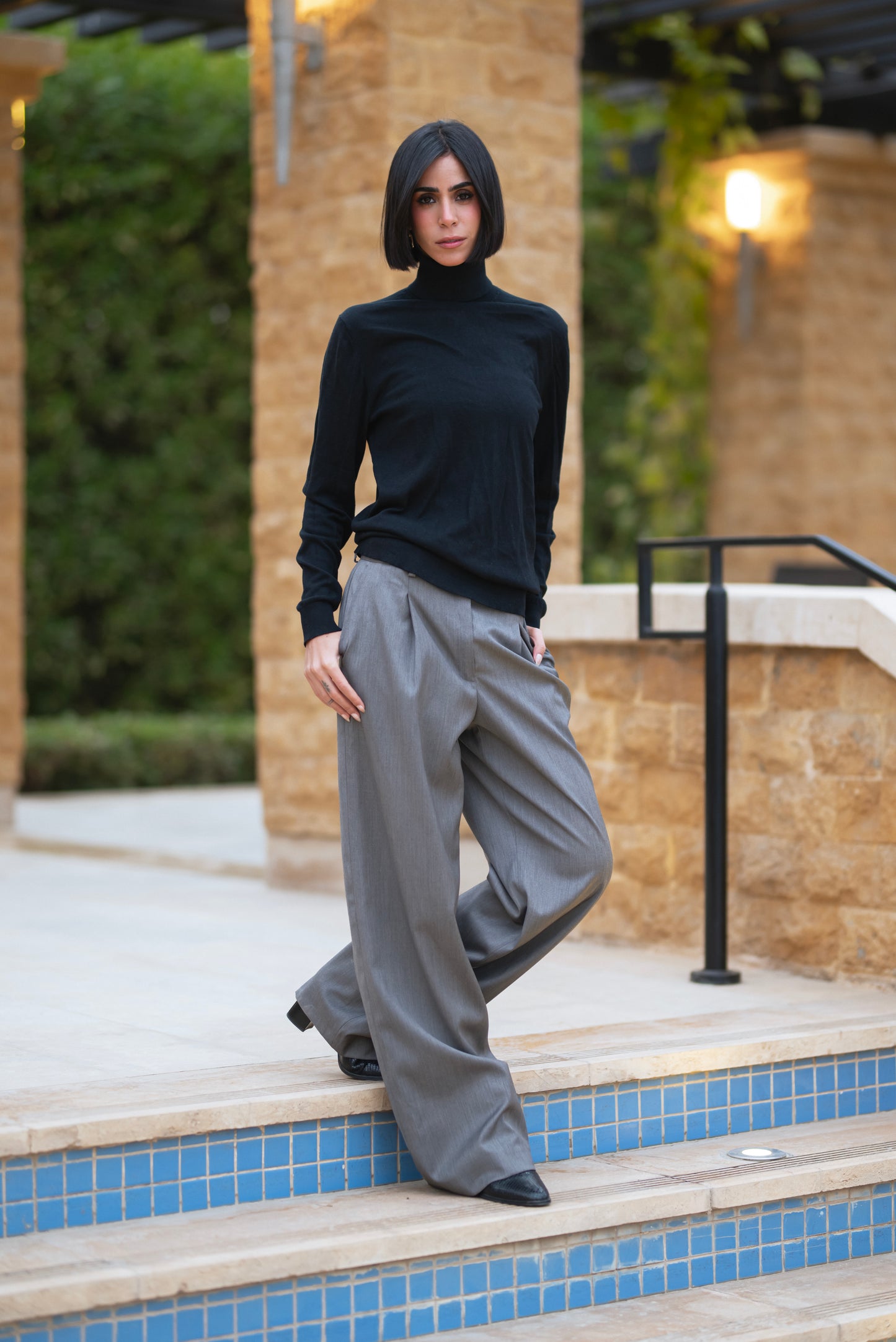 GREY PLEATED WIDE-LEG PANTS