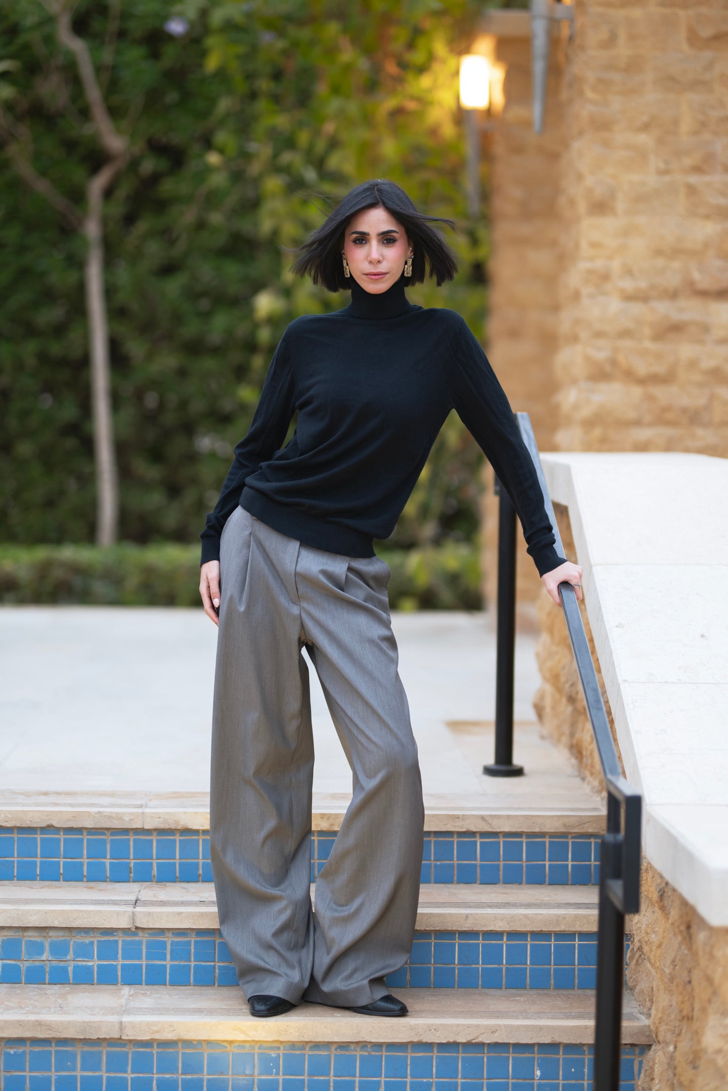 GREY PLEATED WIDE-LEG PANTS