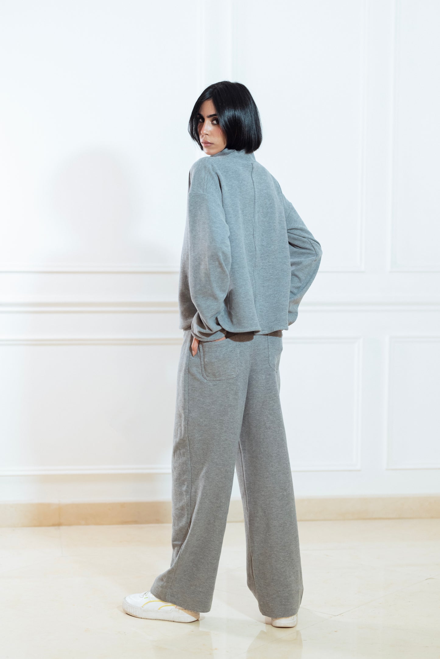 GREY CASHMERE SWEATER & SWEATPANTS