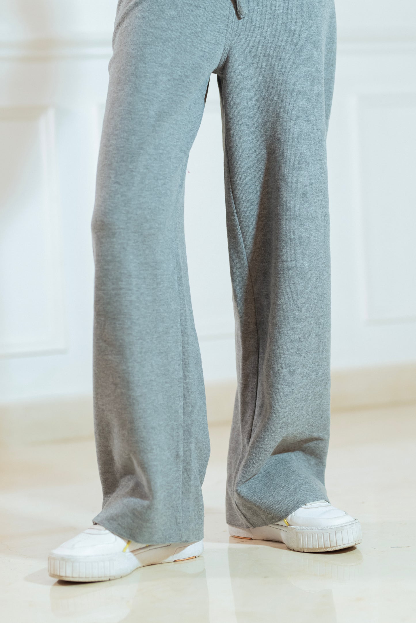 GREY CASHMERE SWEATER & SWEATPANTS