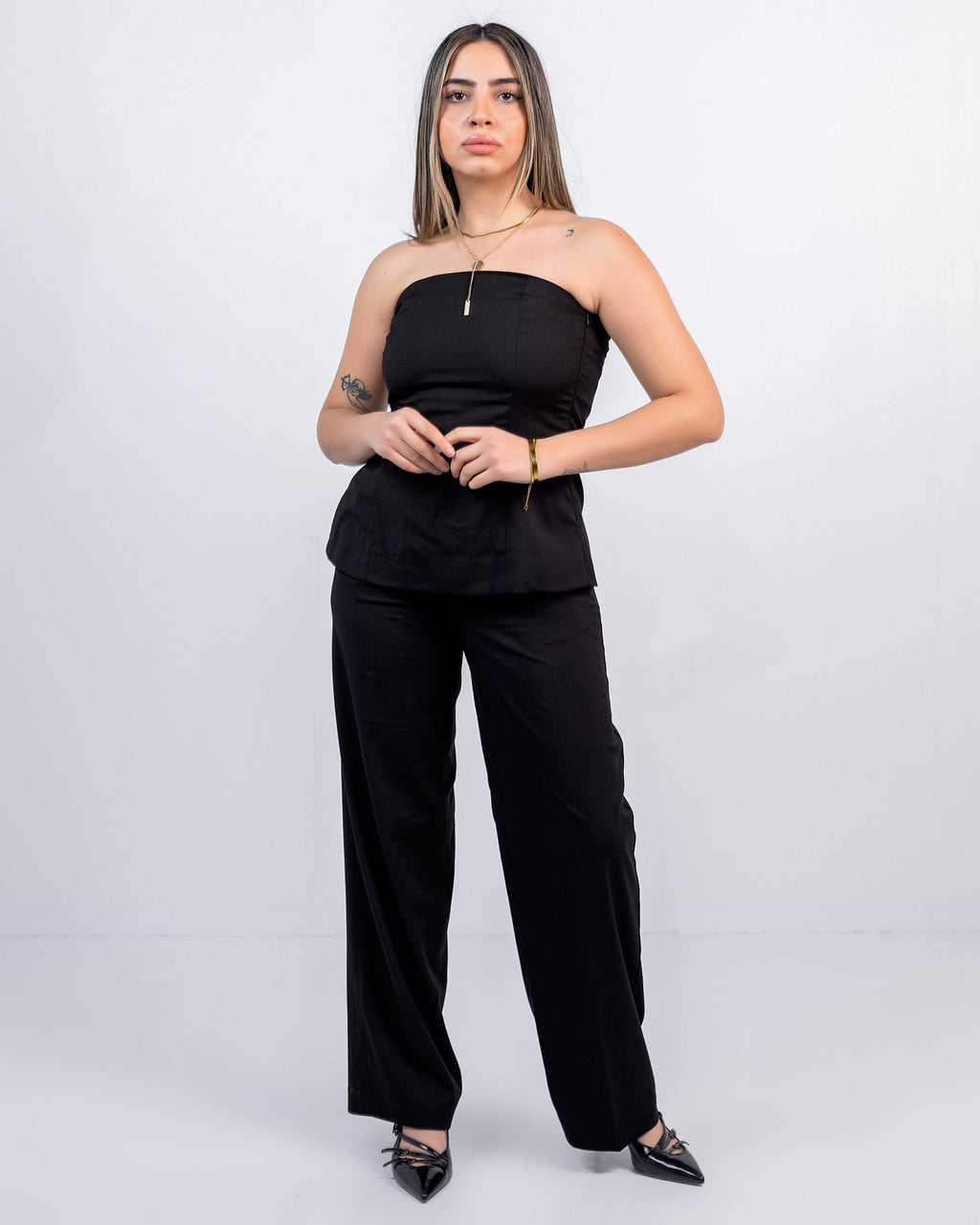 FITTED  STRAPLESS TOP &   STRAIGHT LEG TROUSERS