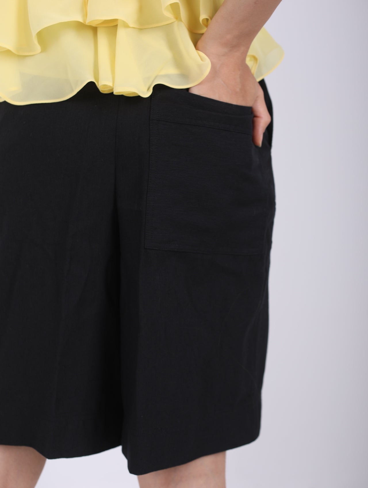 LINEN SHORT PLEATED BERMUDA SHORTS