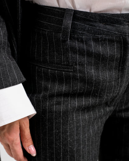 FITTED STRIPED BLACK PANTS